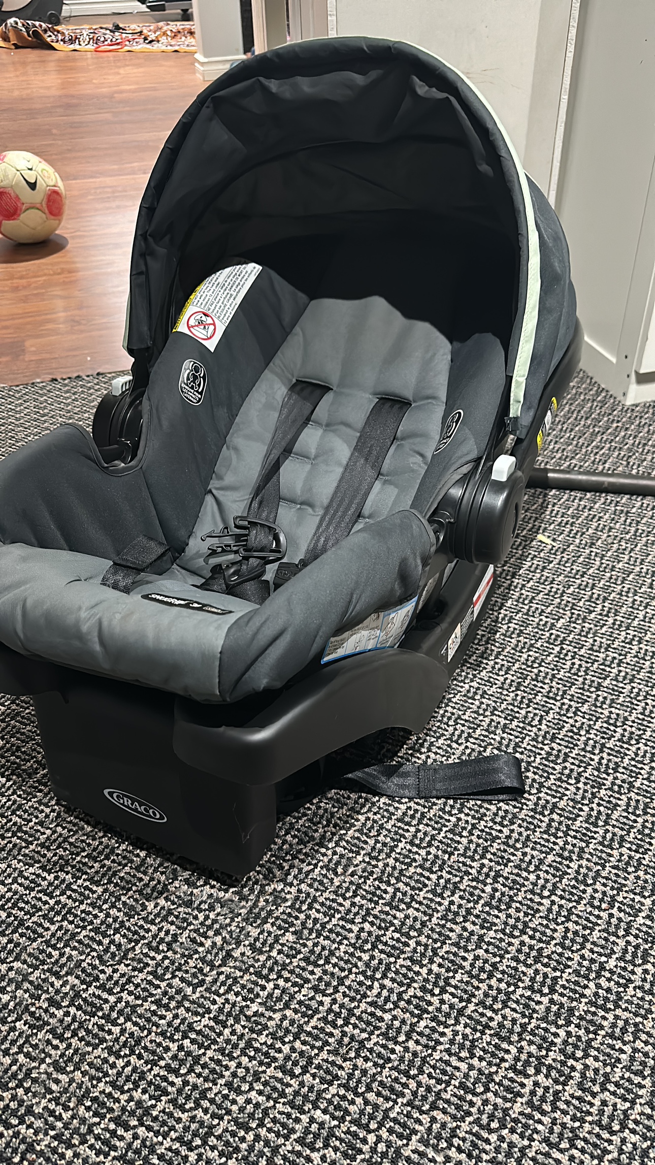 Graco Infant Car seat thumbnail