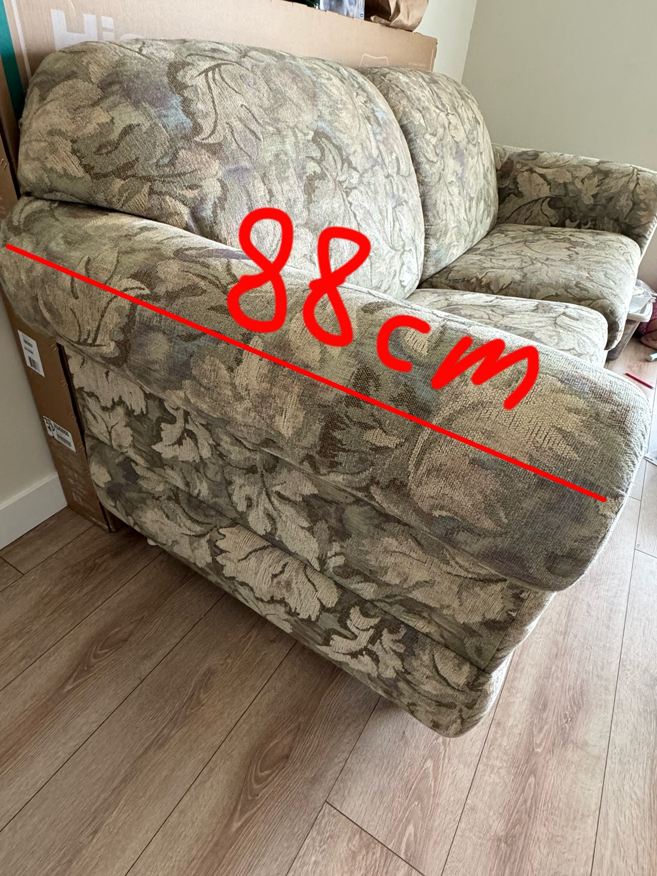 Sofa with sofa cover image indicator(8)