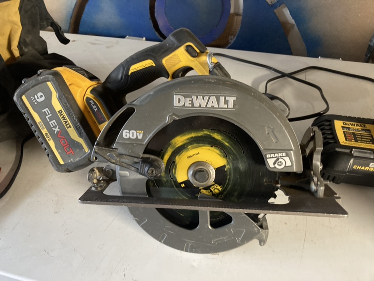 Dewalt Cordless Saw, Battery, Charging dock and Carry Case