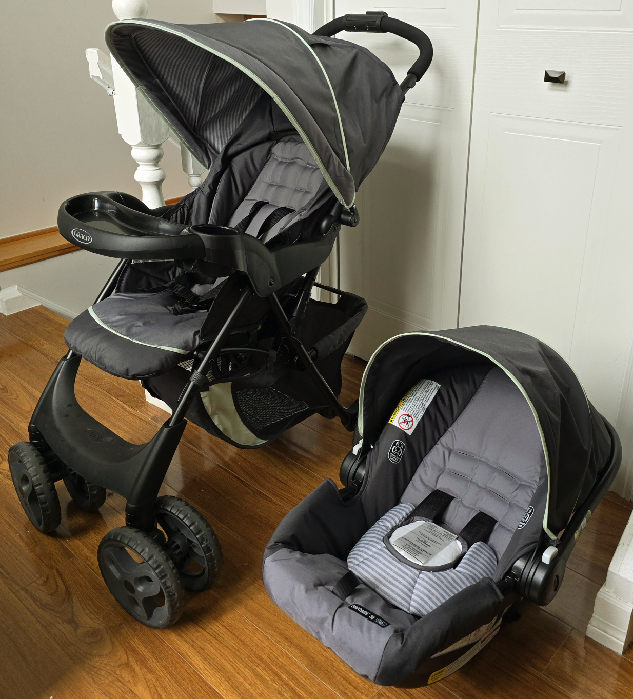 Graco Comfy Cruiser Baby Stroller with Car seat