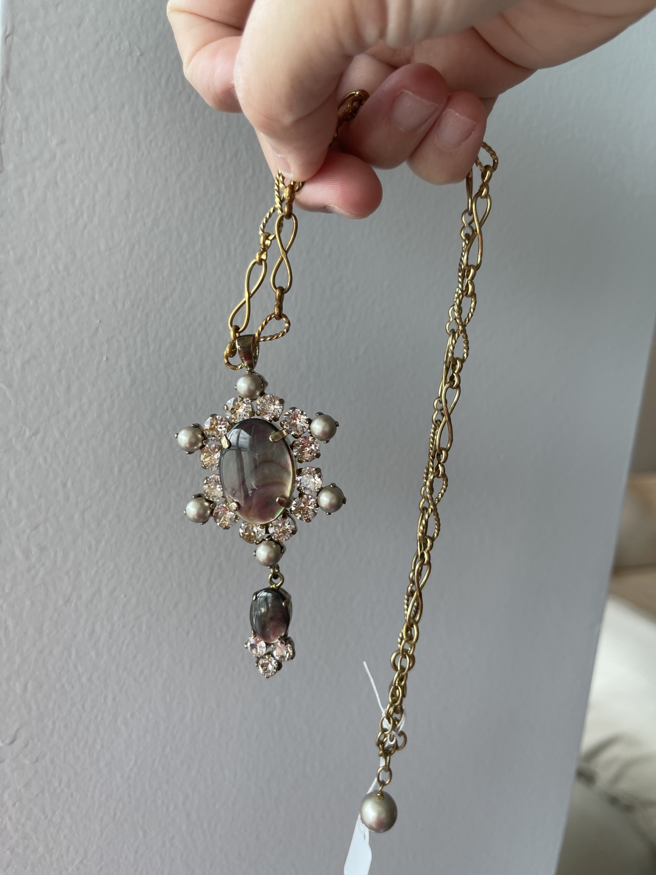 Mother of Pearl Necklace with Rhinestone image indicator(8)