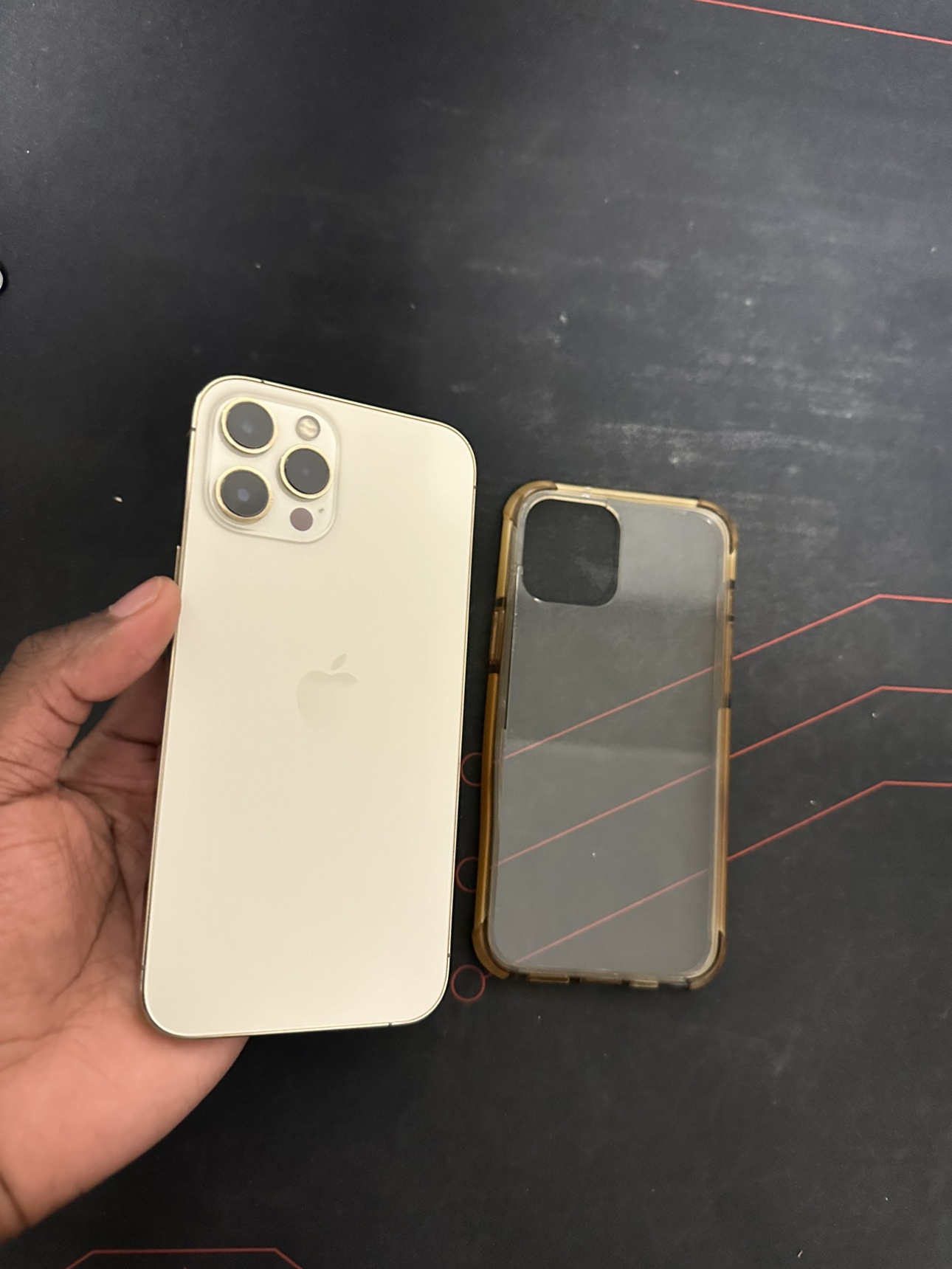 iPhone 12 Pro Max 128GB - Great Condition - photo 2