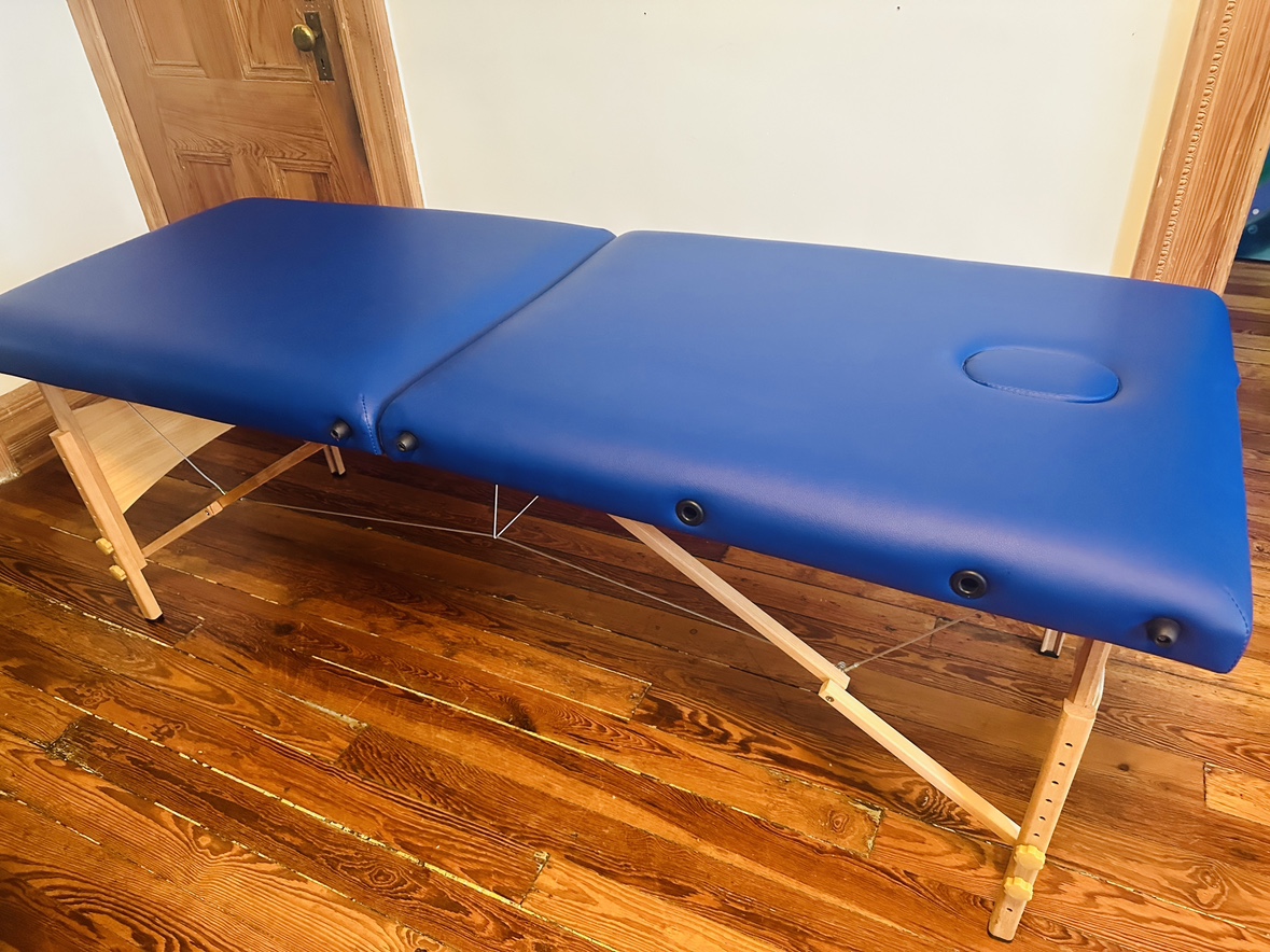 Light weight Massage Table image indicator(2)