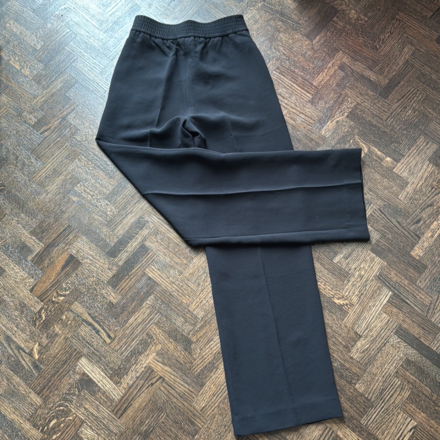 Aritzia | Alanya Pants - SHORT version image indicator(5)