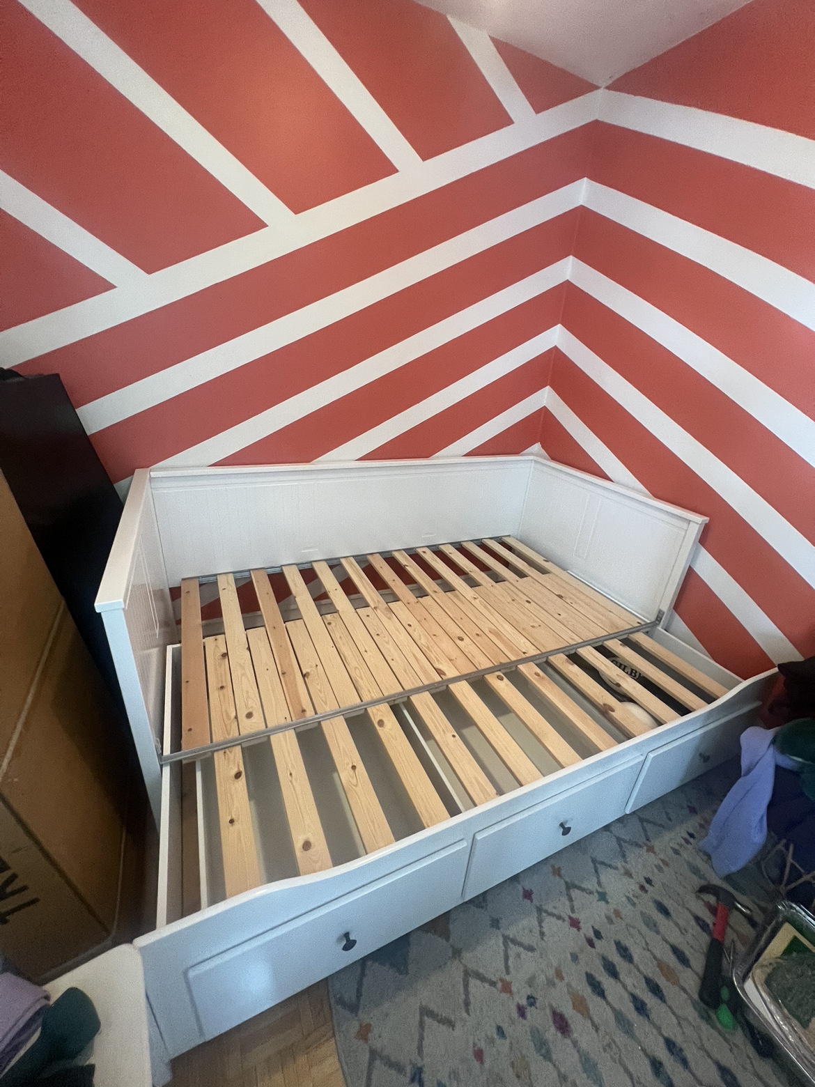 Daybed with mattress and storage