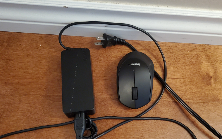 Lenovo ThinkPad L13 Yoga 13.3" Touchscreen + Mouse and a charger image indicator(3)