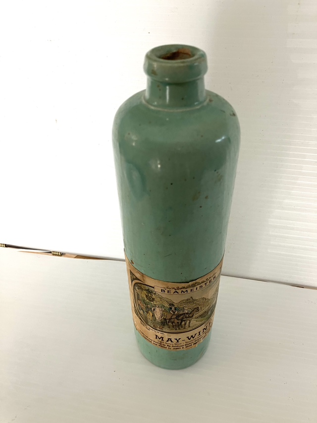 Vintage wine bottle image indicator(4)