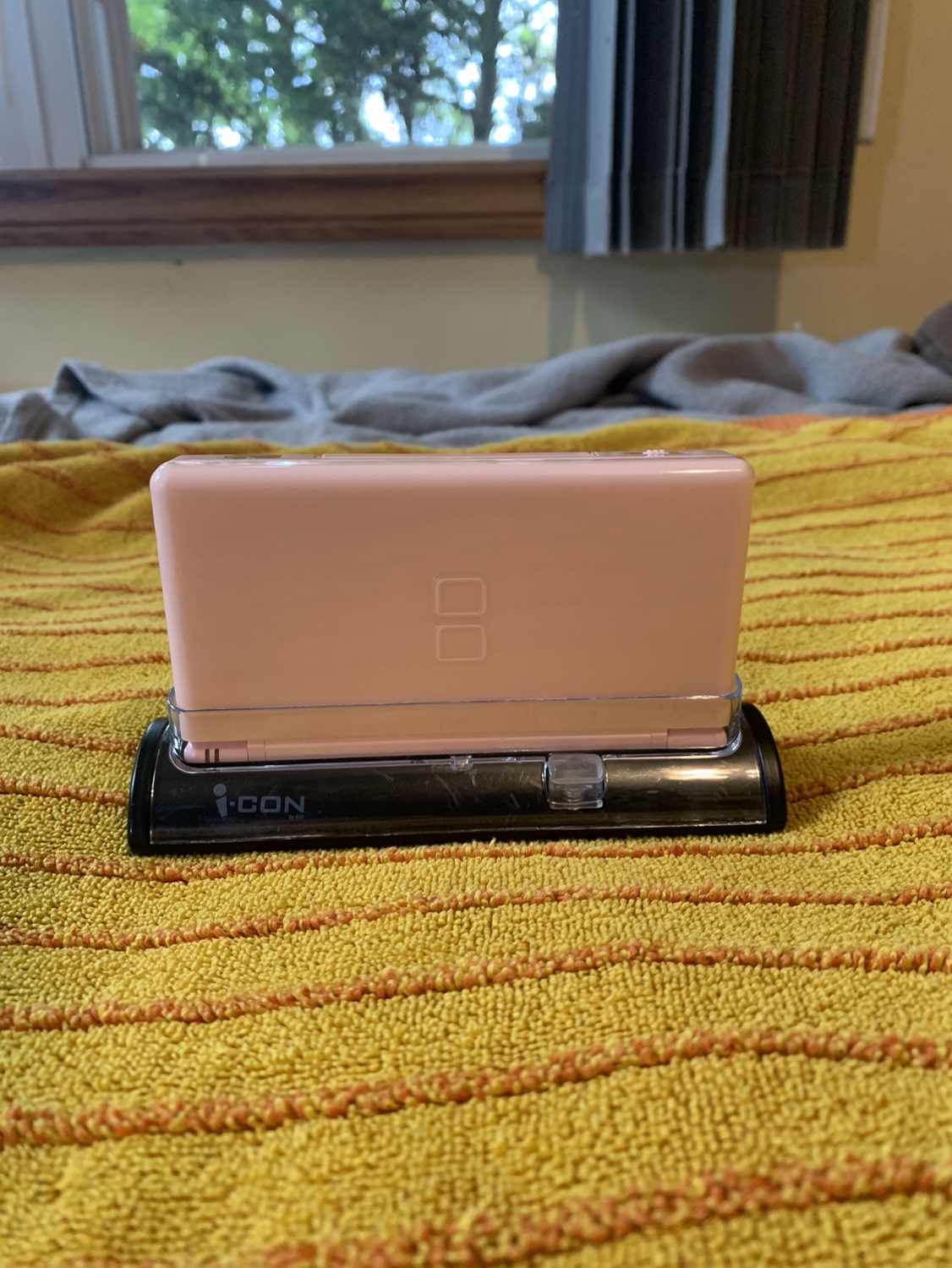 MINT DS Lite with extras - photo 4