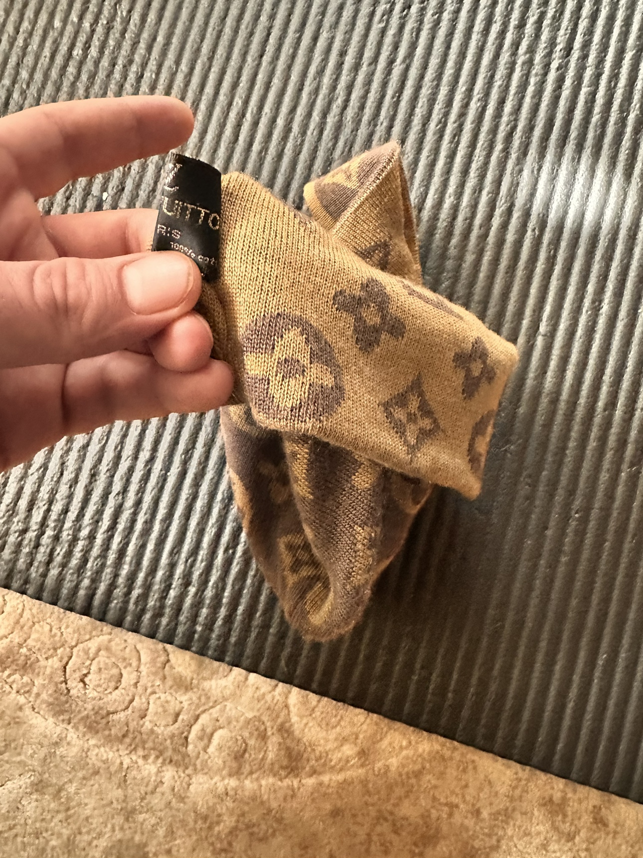 Louis Vuitton Beanie - photo 2