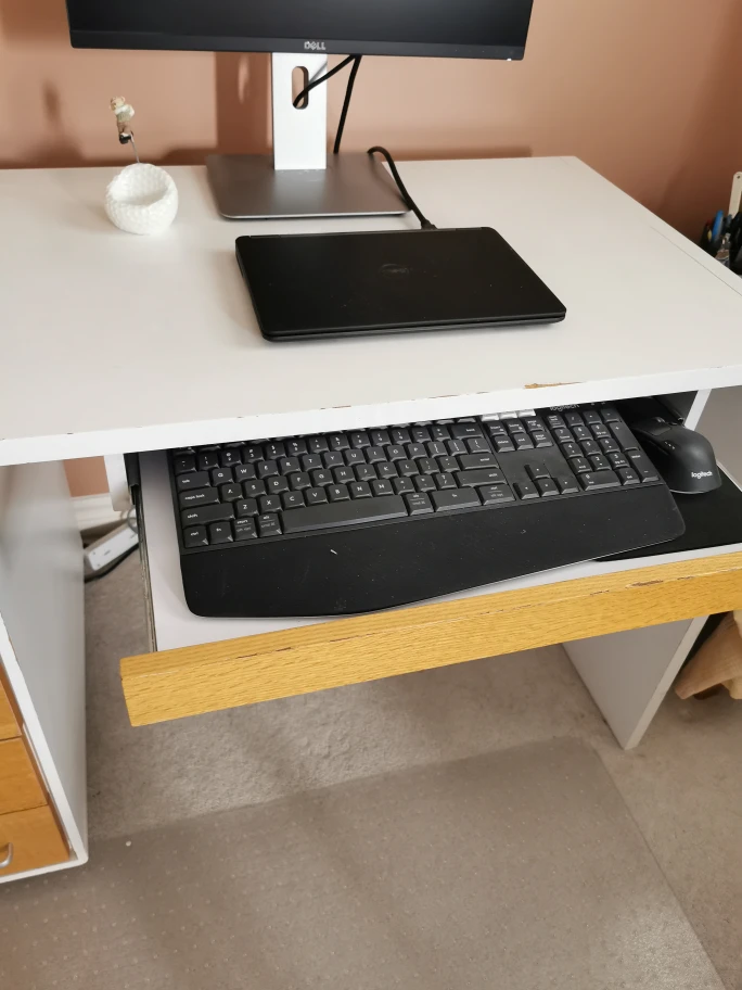Moving sale - White Computer Desk with Drawers image indicator(2)