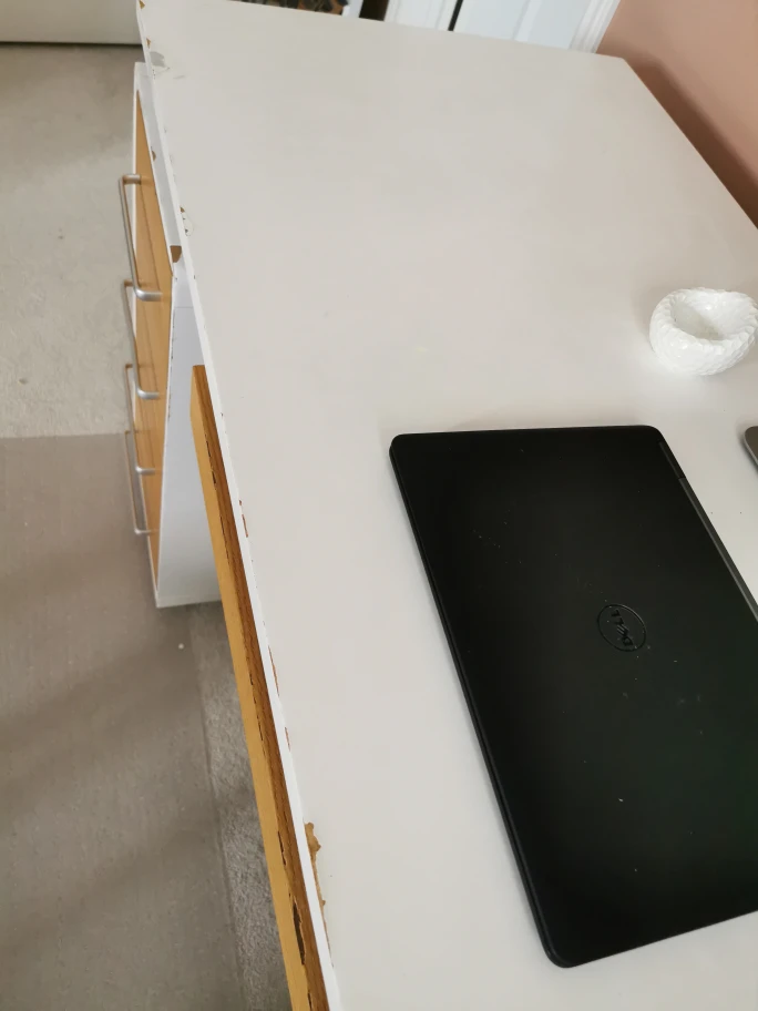 Moving sale - White Computer Desk with Drawers image indicator(3)