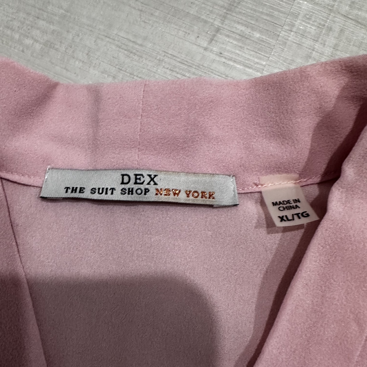 Pink sleeveless blouse image indicator(4)