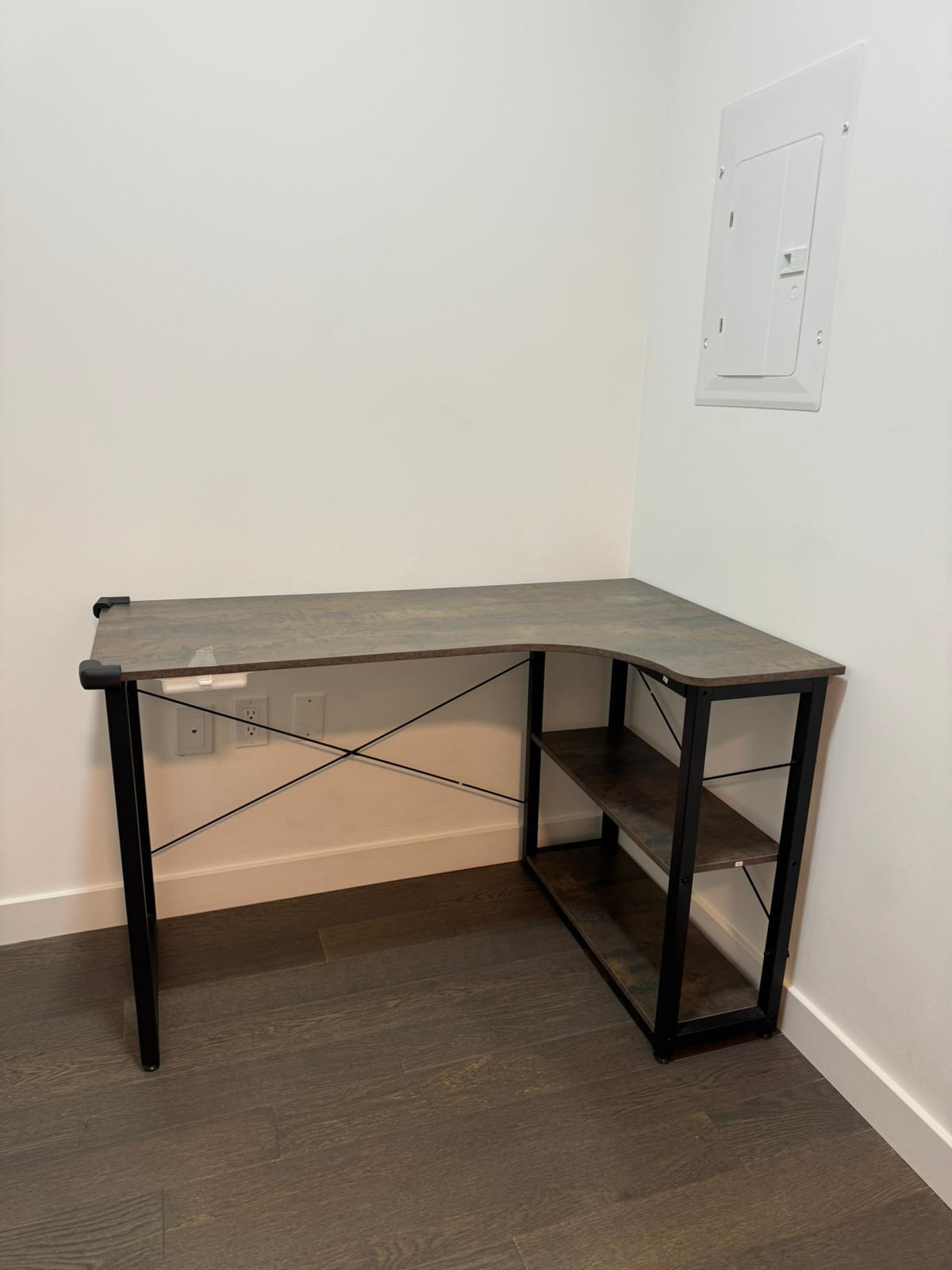L-Shape Desk with Shelves