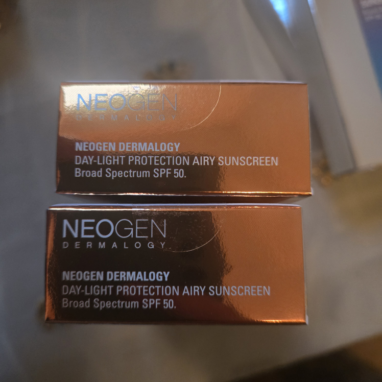 BNIB Neogen SPF 50 Airy Sunscreen image indicator(2)