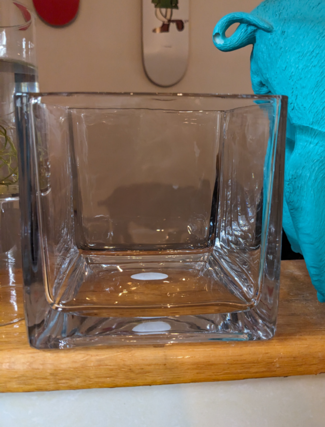 Square vase 4 1/2" x 4 1/2" image indicator(2)