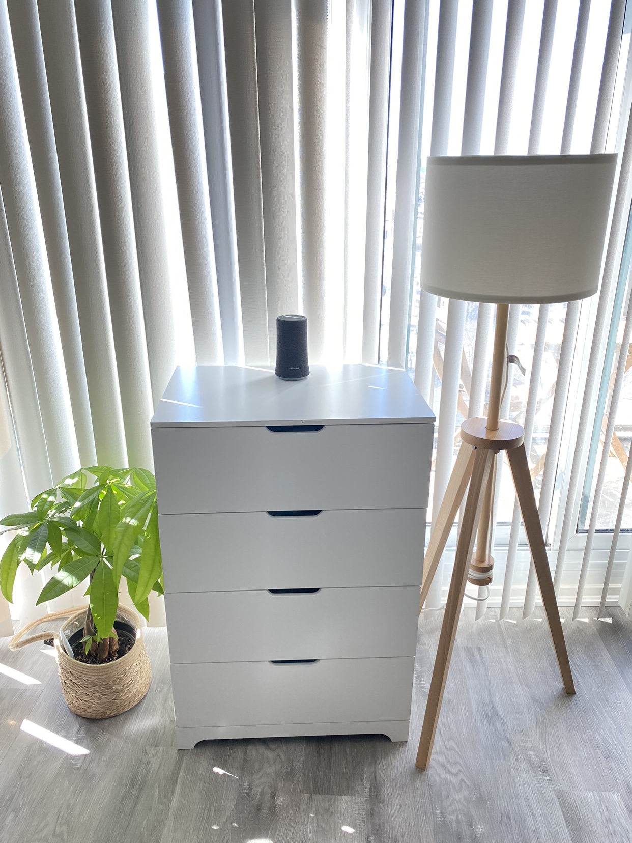 BRAND NEW white 4 drawer dresser (delivery available) image indicator(8)