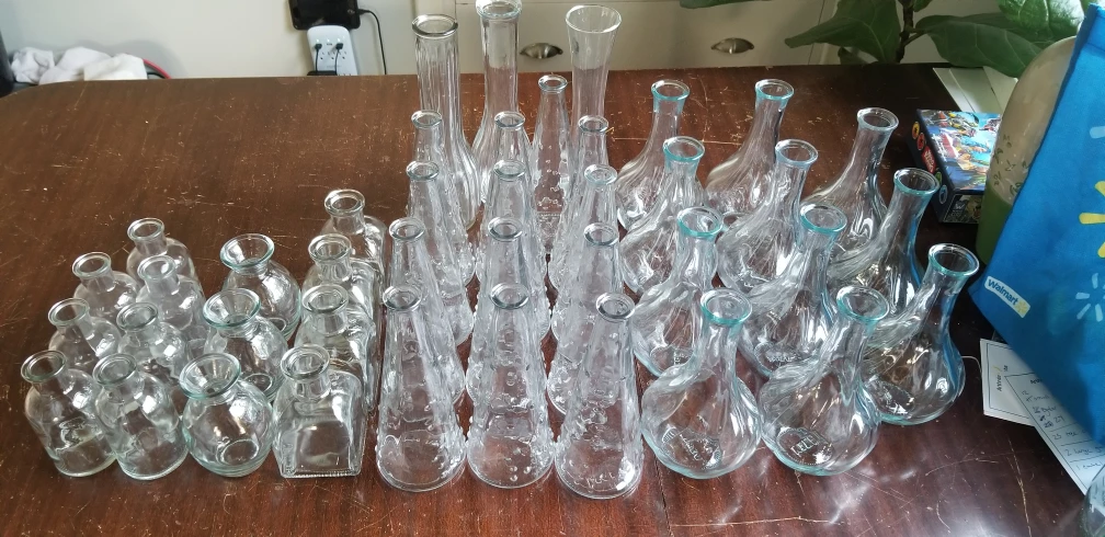 Bud vases (41 count)