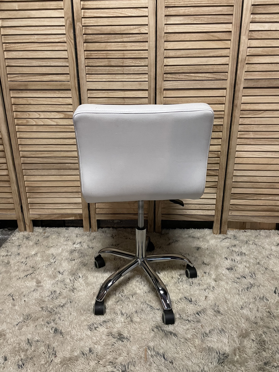 White Desk Chair - photo 4
