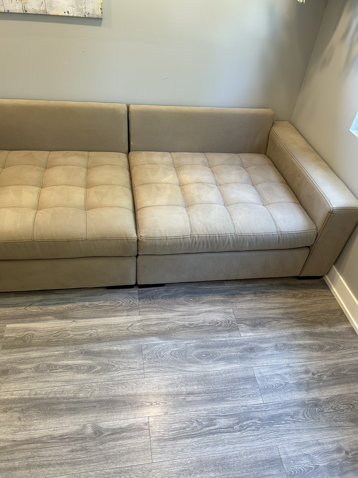 HUGE Roomy Sectional Couch Just For You! - photo 3