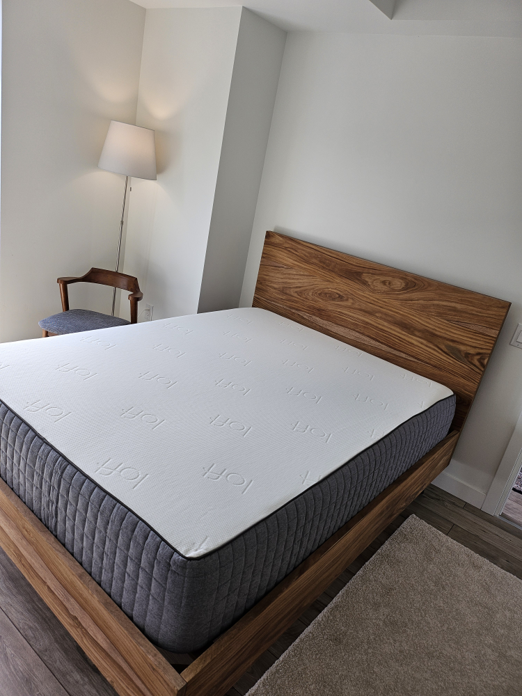 Queen size bed with matrass and bedside tables - photo 2