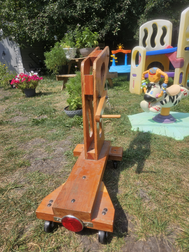 horse on wheels - photo 3