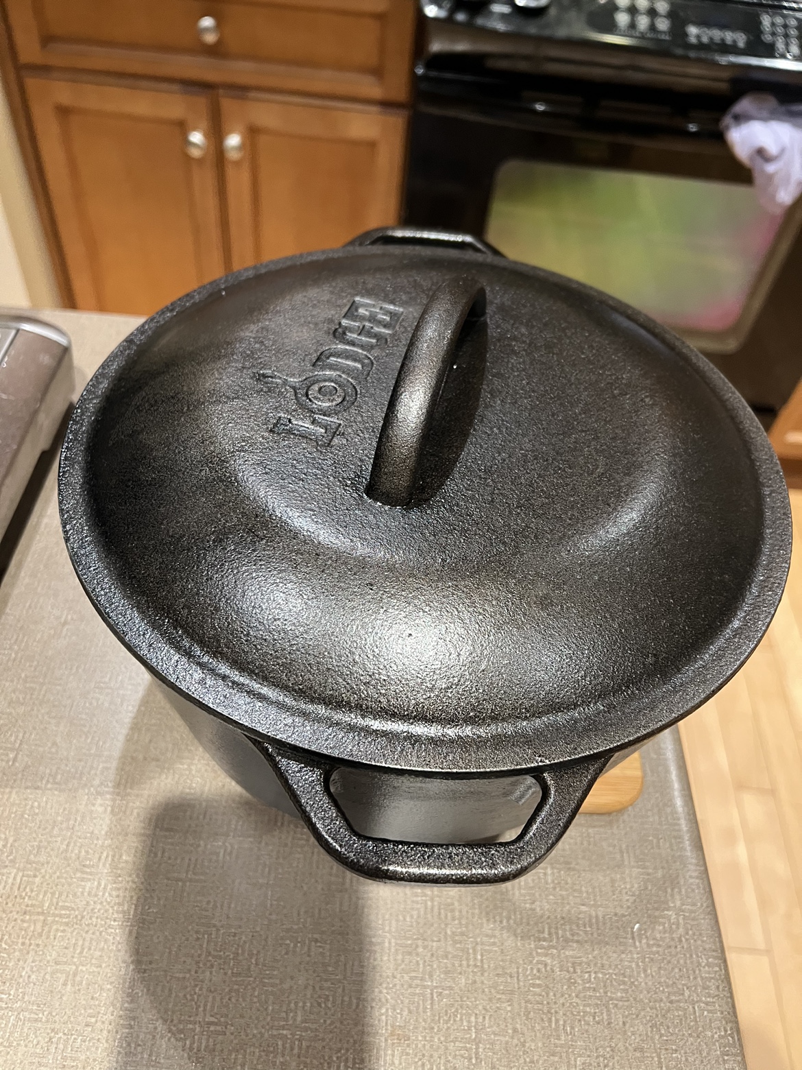 Lodge Cast Iron Dutch Oven 5 quart - photo 5