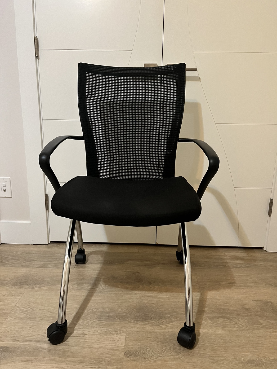 Black office chair