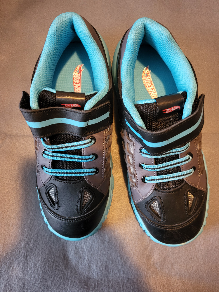 Hot Wheels Kids Black and Light Blue Shoes Size:1 image indicator(2)