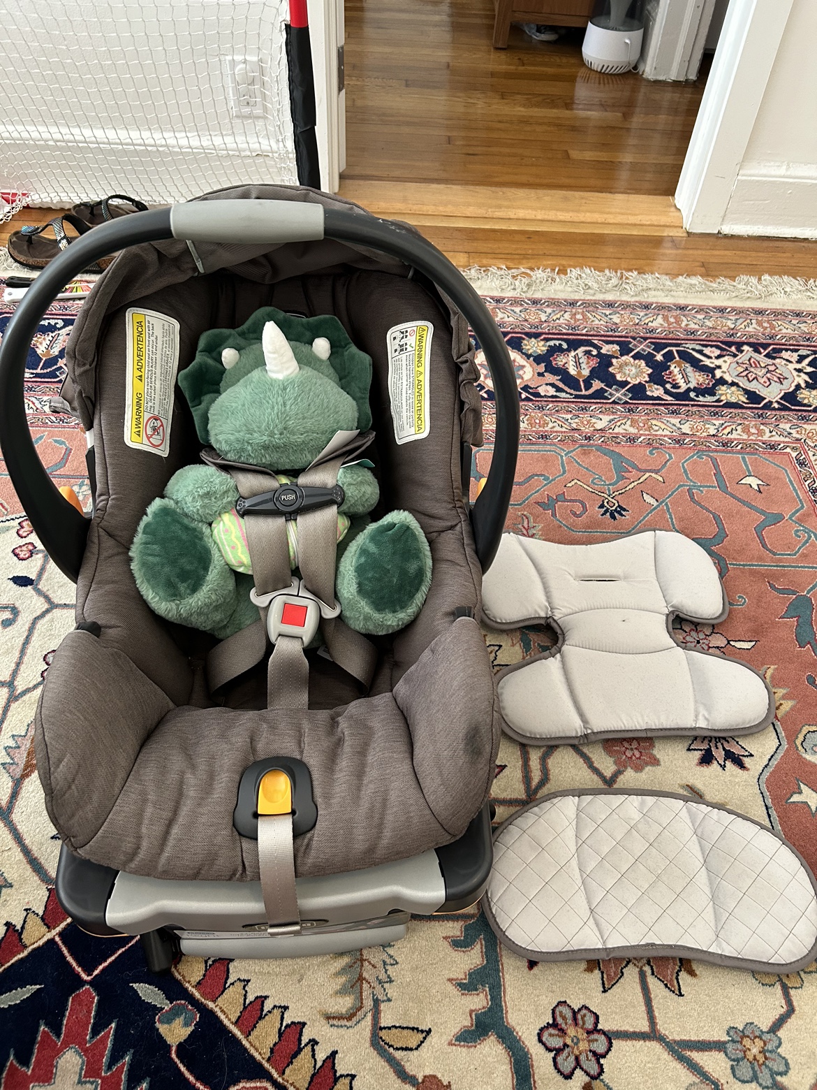 Chicco Keyfit 30 Infant Car Seat - Orion- used