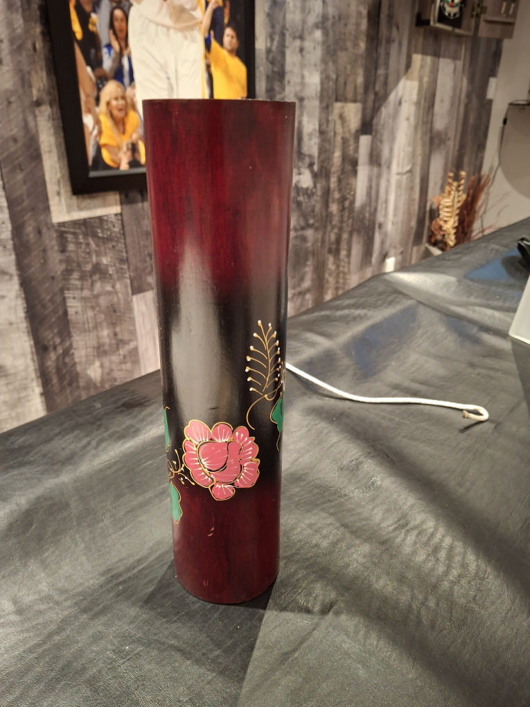 unique style vase. thumbnail