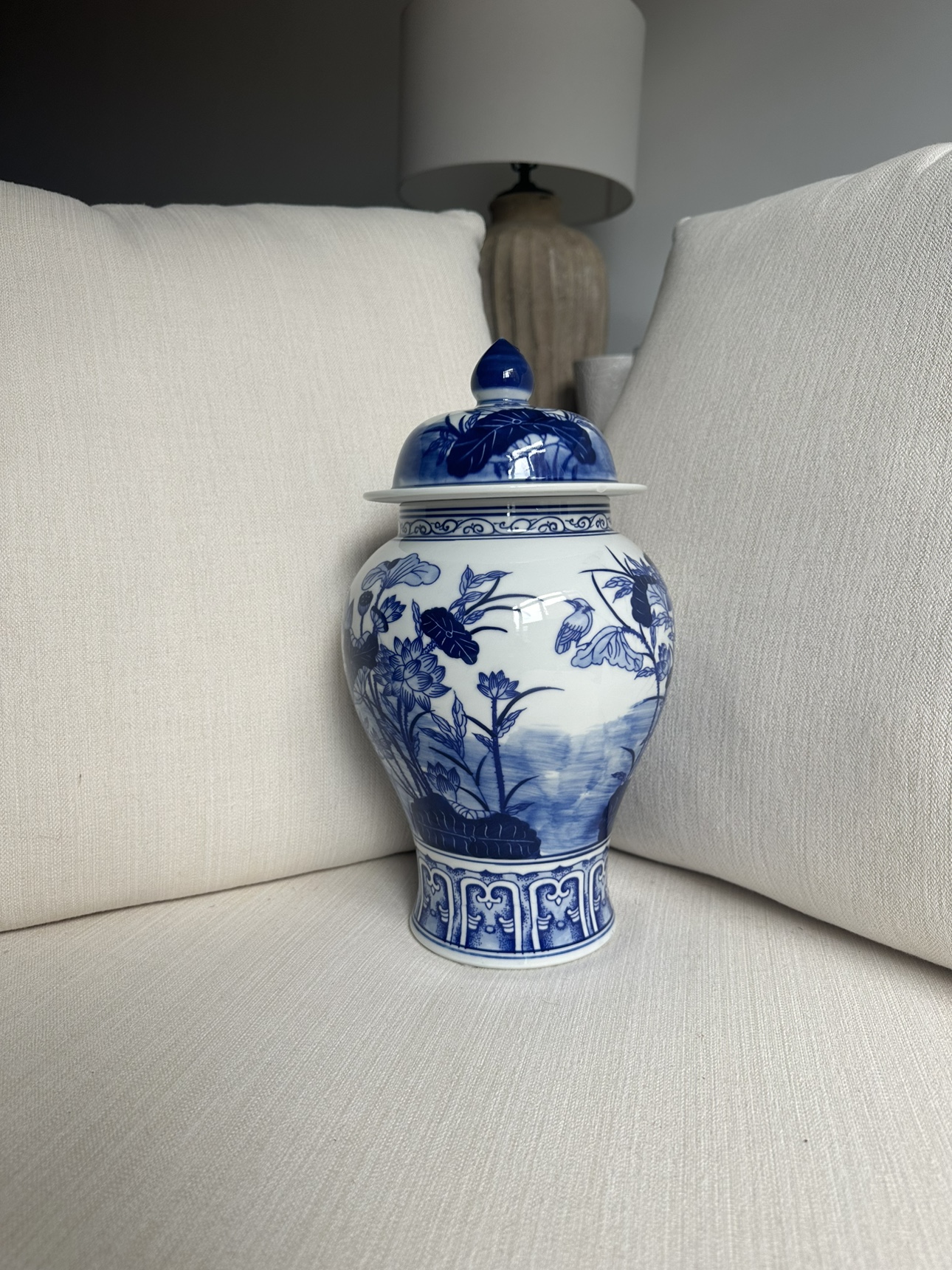 Williams Sonoma Large Blue China Jar image indicator(2)