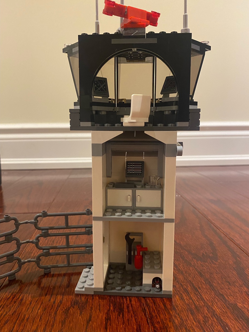 LEGO Avengers Civil War Airport Scene - photo 5