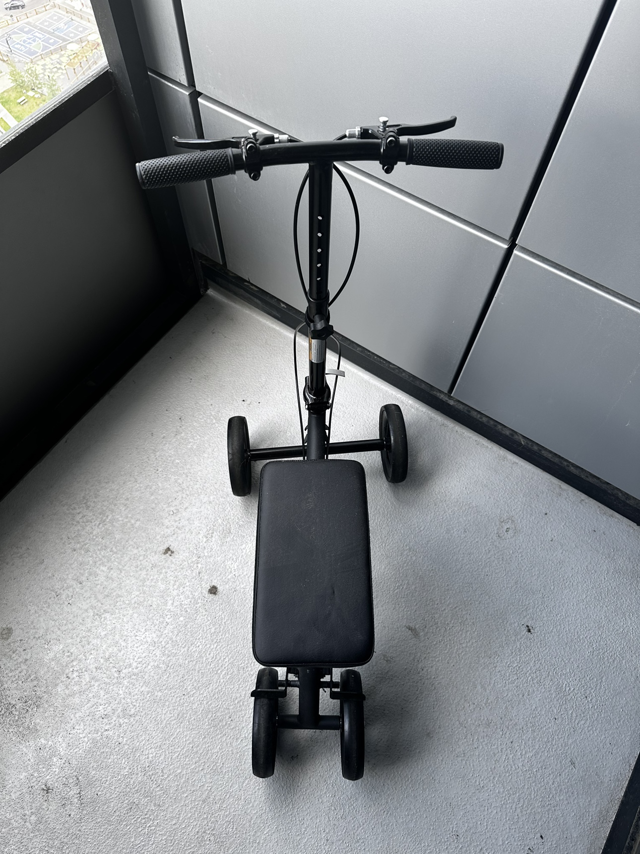 Knee scooter for mobility - photo 4