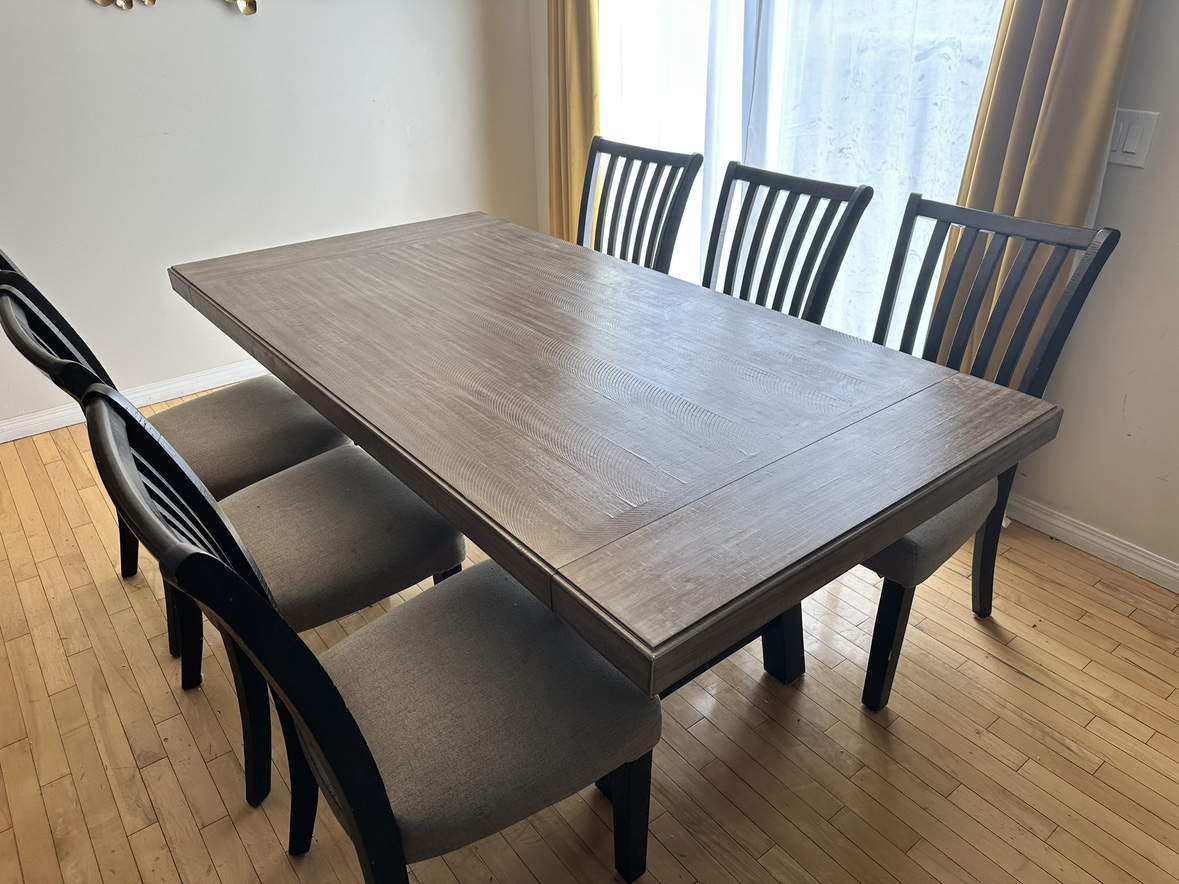 Ashley Baylow 9-pc Dining Set - photo 4