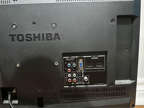 Toshiba 24" TV image indicator(2)