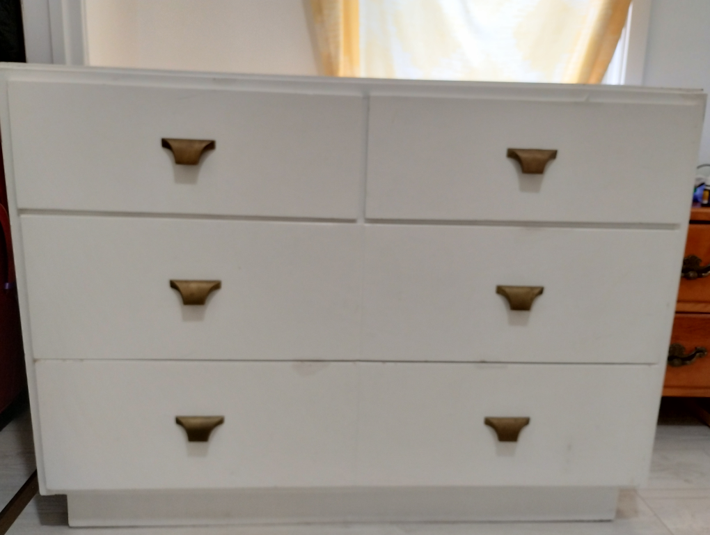 dresser - photo 2