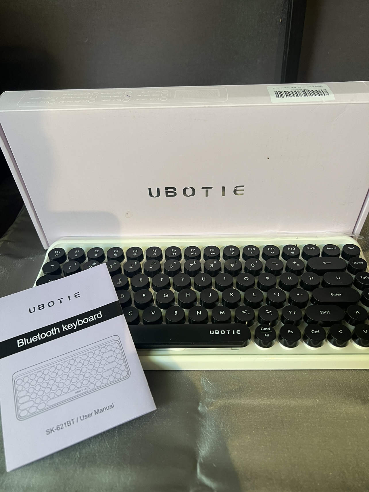 Blue tooth keyboard thumbnail