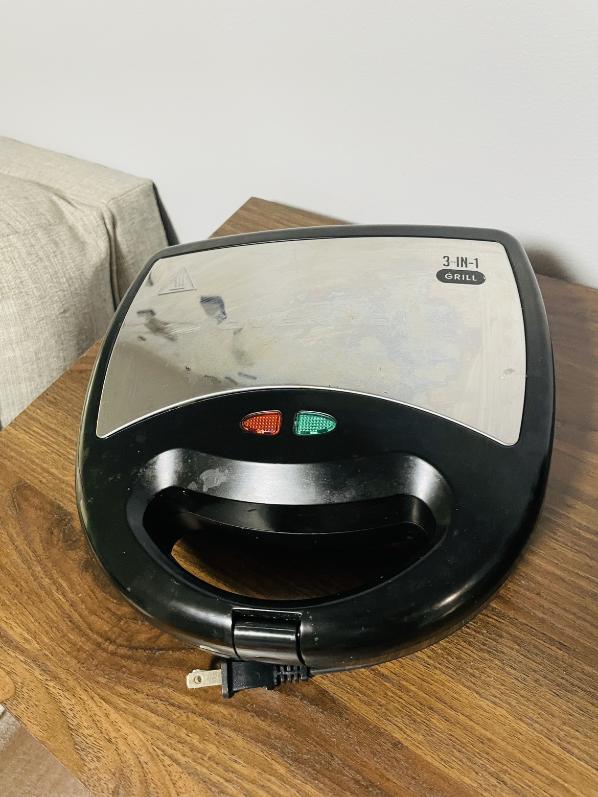 Moving Sale: 3-in-1 Electric Sandwich Maker thumbnail