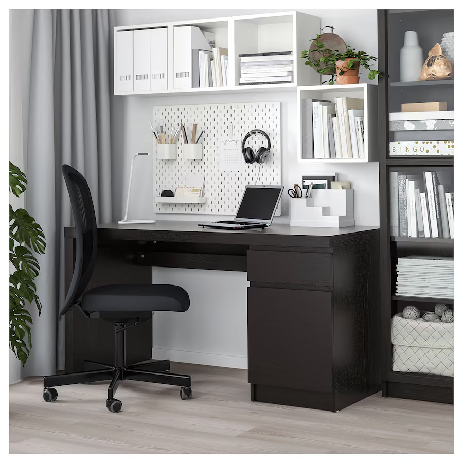 IKEA MALM Desk - photo 3