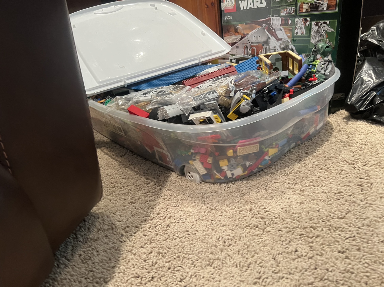 Large bin of LEGO bricks - photo 3