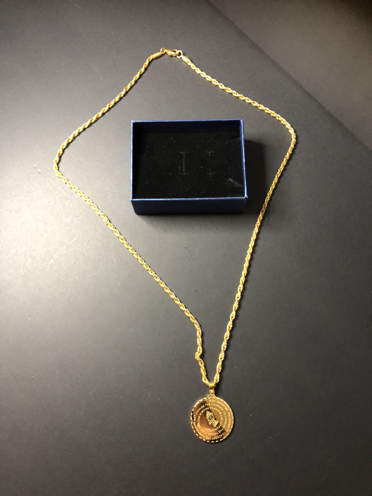 New Gold plated stainless prayer hands necklace and pendant - photo 3