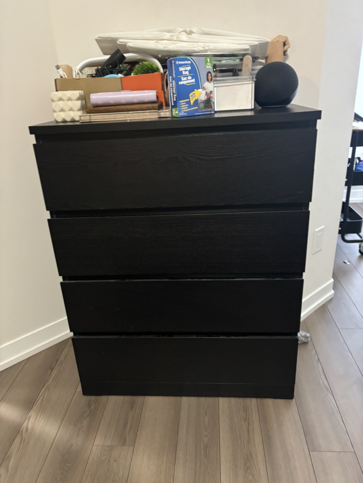 IKEA MALM 4 Drawer Dresser image indicator(2)