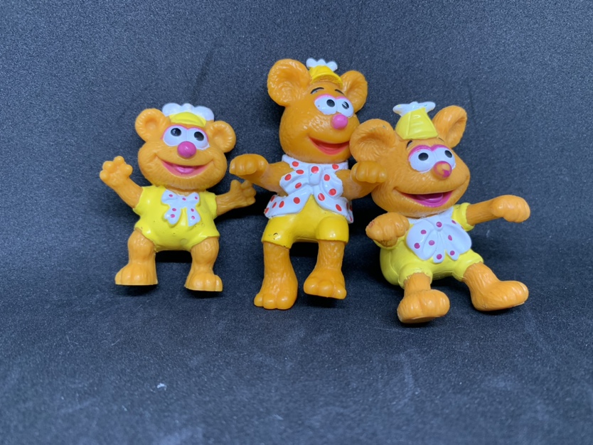 Vintage Lot of 6 Muppet Miss Piggy Elmo McDonalds 1986 image indicator(4)