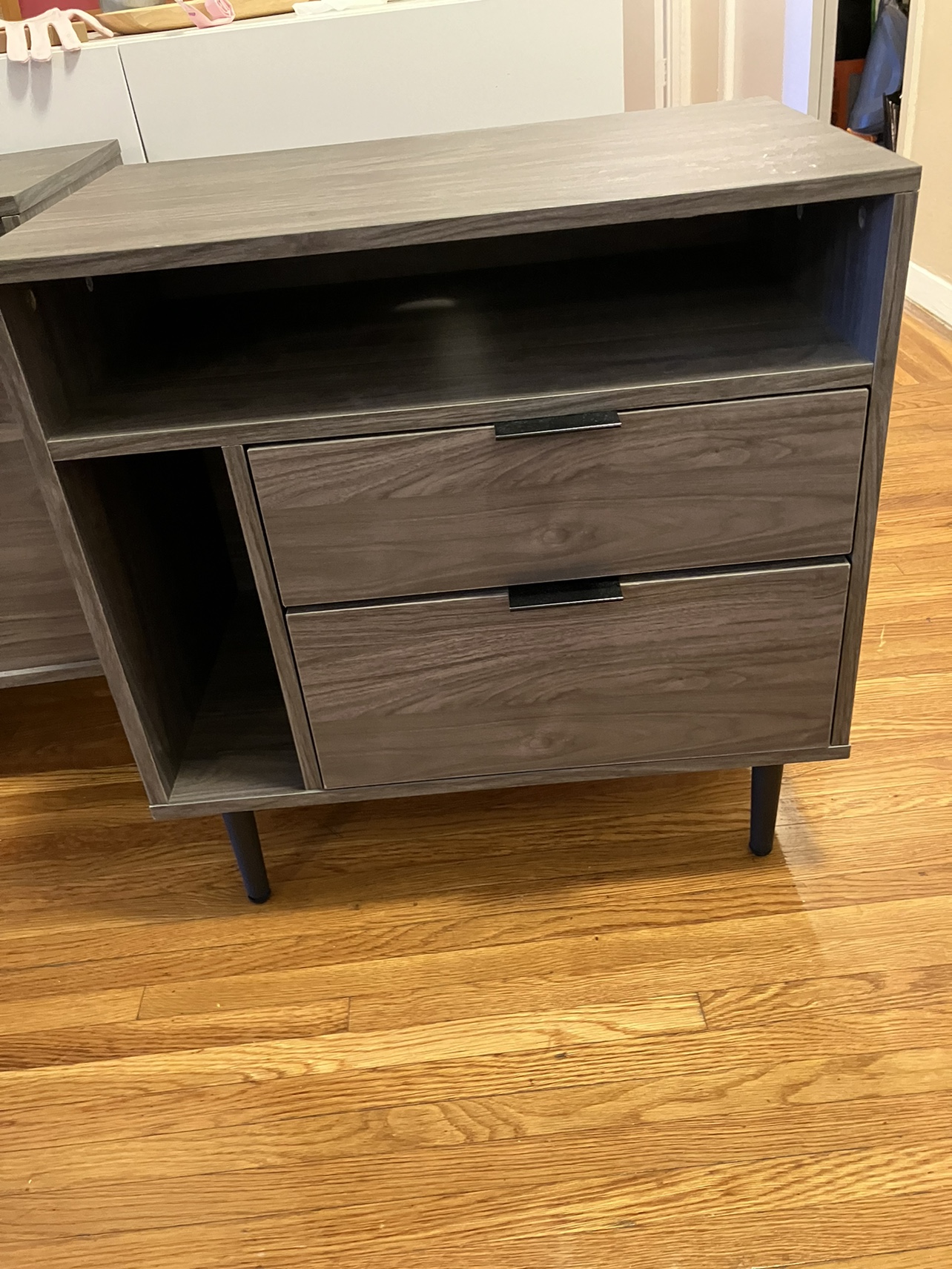 Pair of Nightstands - photo 4