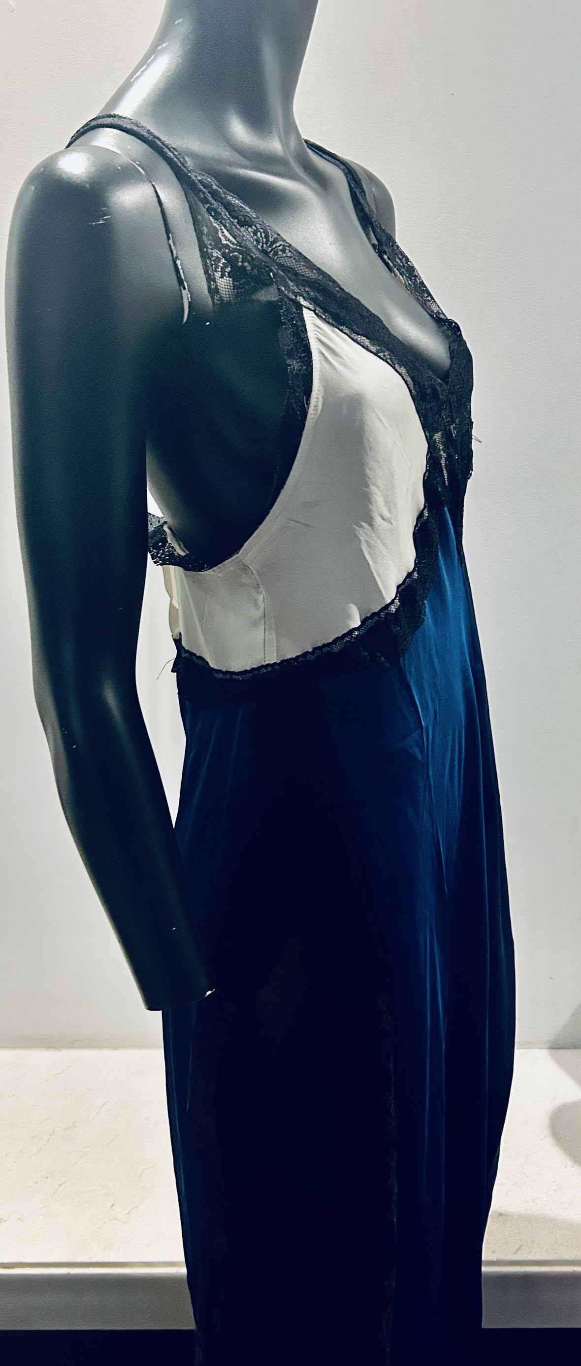 Free people sexy lace trimmed slip dress image indicator(4)