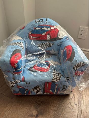 Toddler arm chair for boy and girl