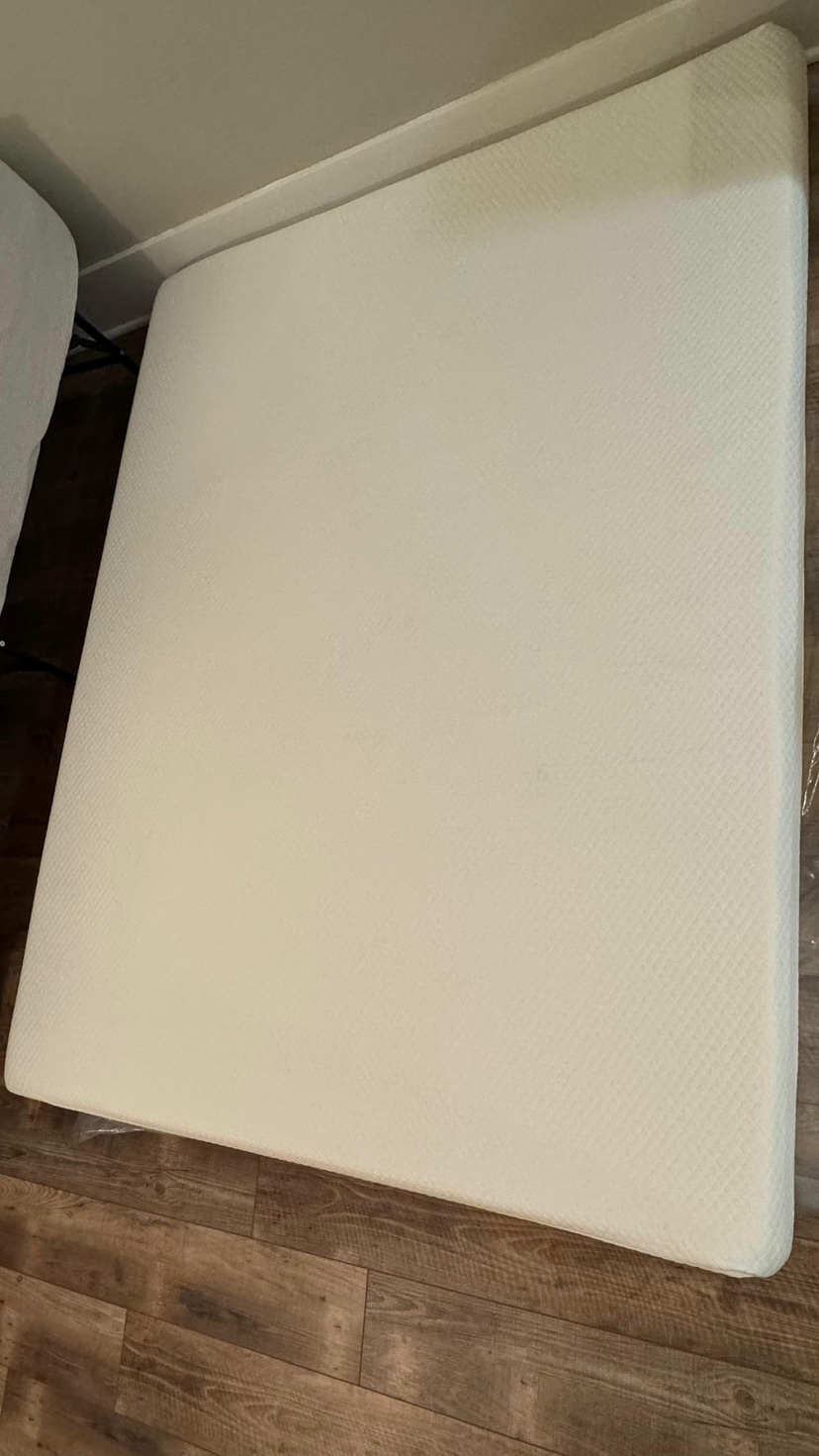 Queen size mattress - photo 4