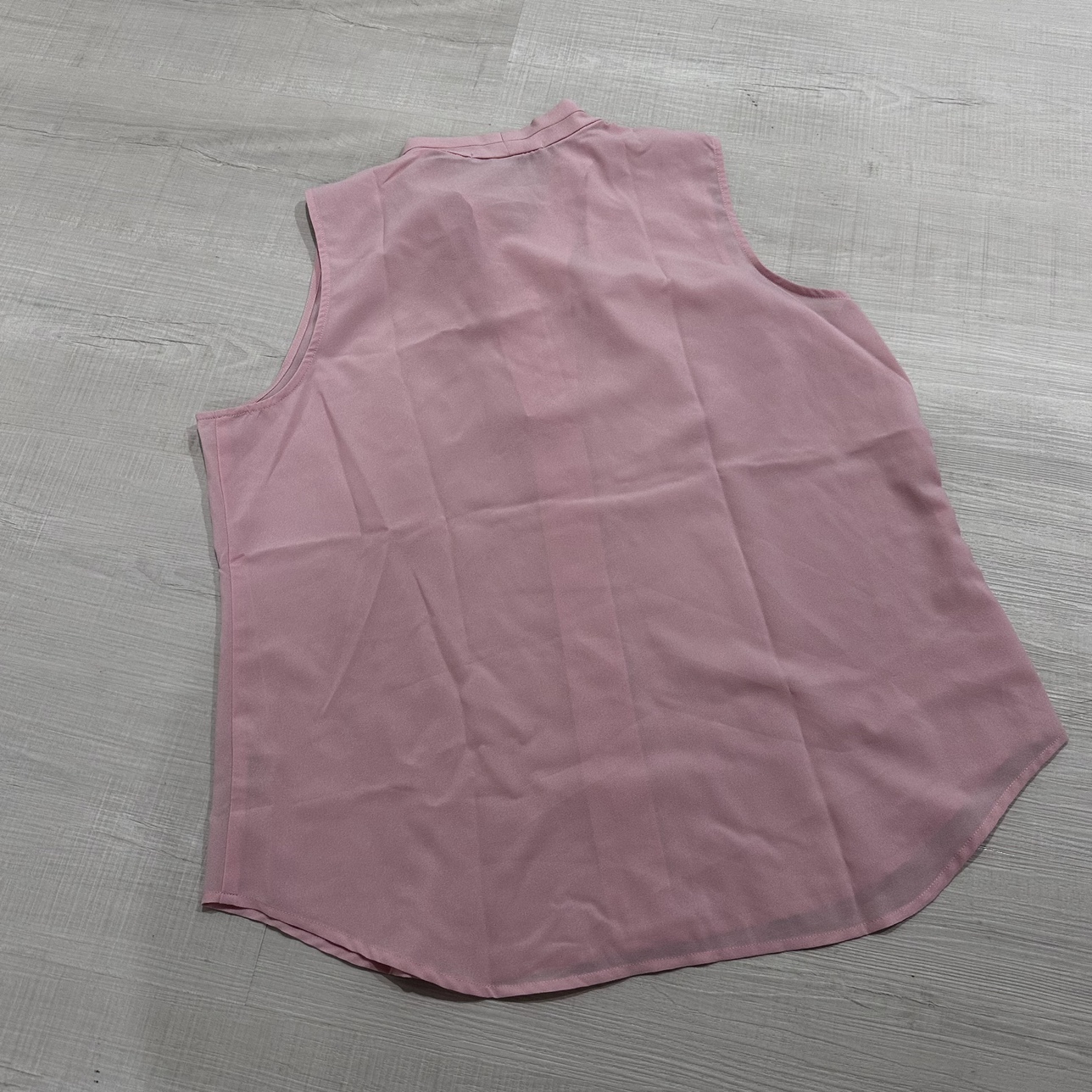 Pink sleeveless blouse image indicator(2)