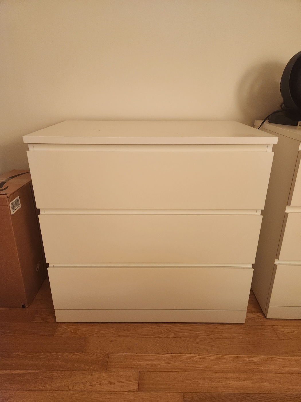 Ikea malm dresser have 2 identical in great condition