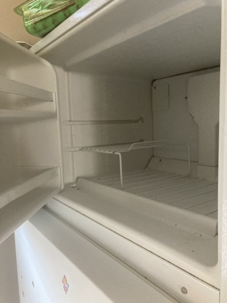 Whirlpool top freezer Refrigerator - photo 2